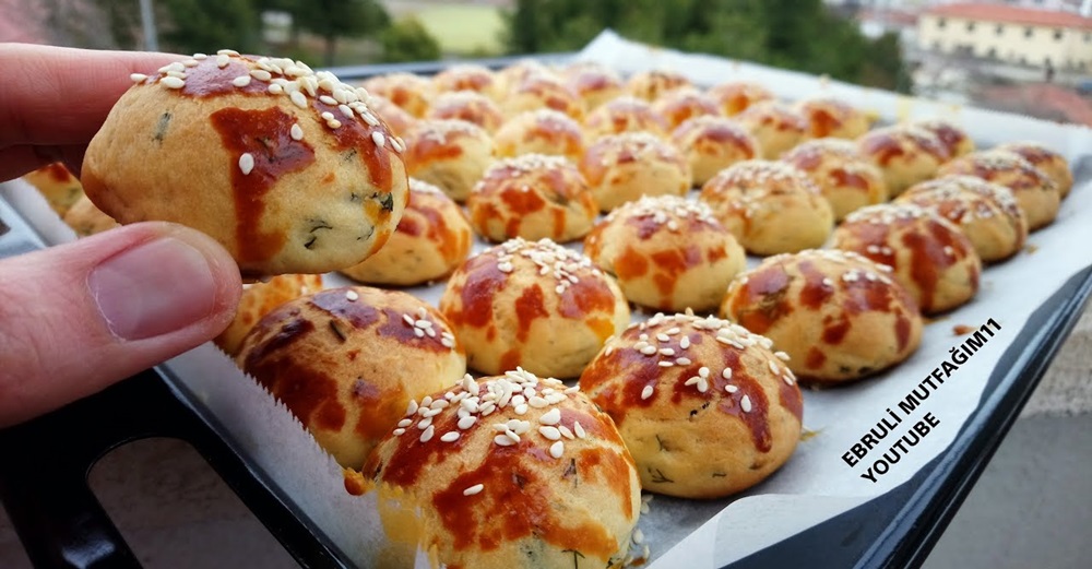 Kıyır Kıyır Dereotlu Pastahane Poğaçası Tarifi