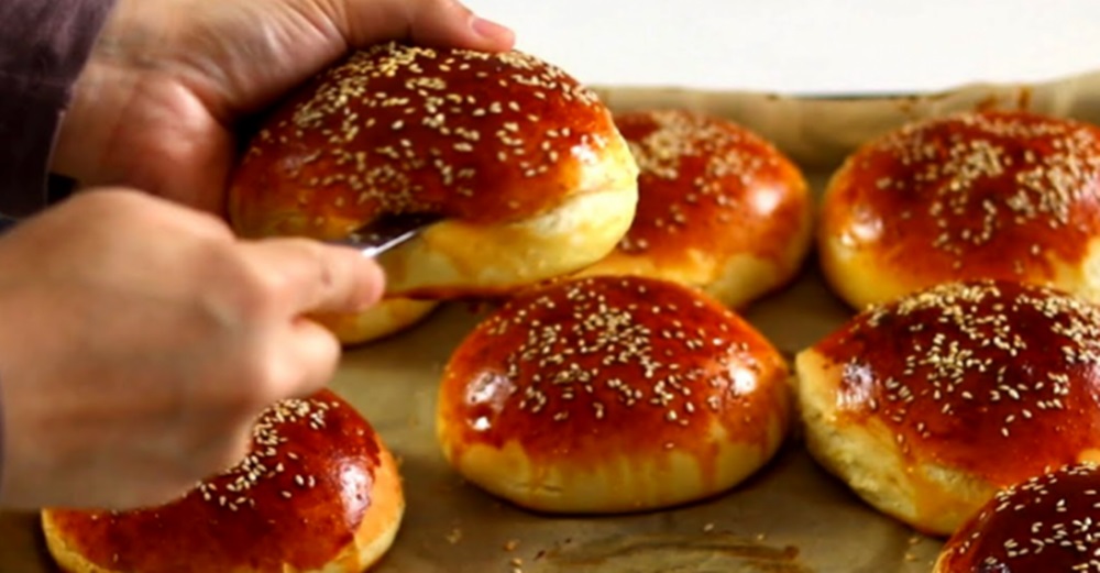 Tarifi Sır Gibi Saklanan Gerçek Hamburger