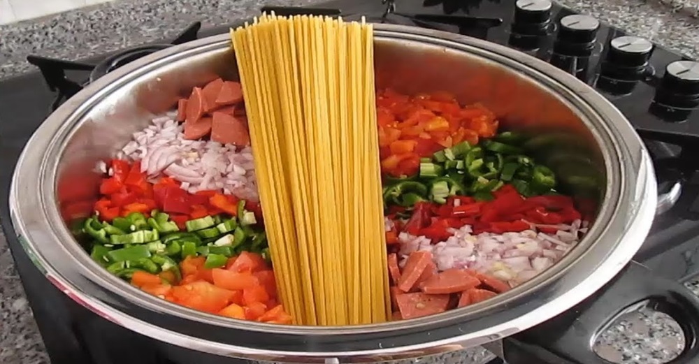 Kendi Sosunda Pişen Makarna Tarifi