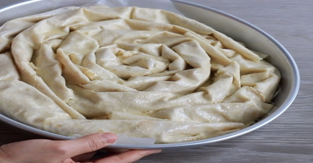 İçini Önceden Pişirmeden Patatesli Efsane Börek Tarifi