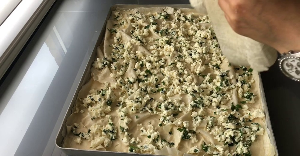 Çıtır Mı Çıtır Tepsi Böreği Tarifi