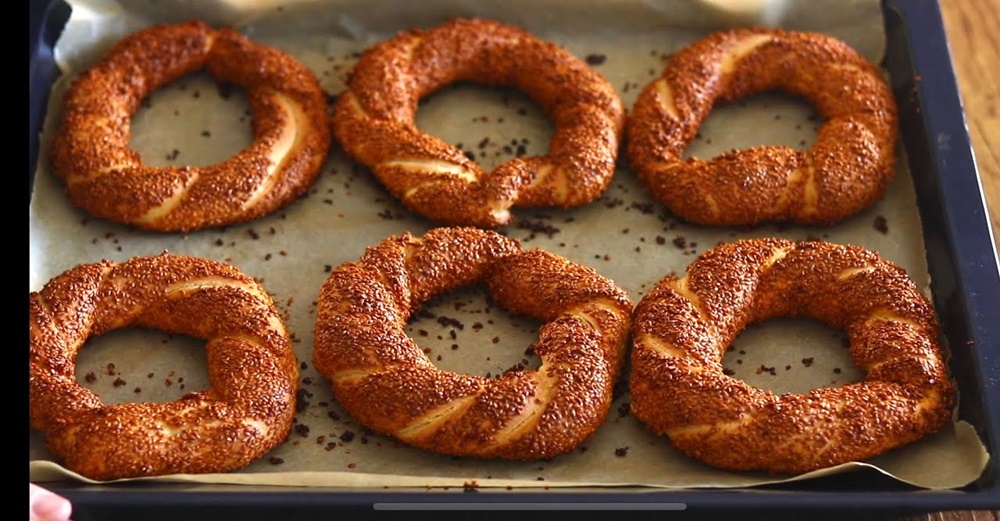 Gevrek Seyyar Sokak Simidi Satıcısı Simidi Tarifi