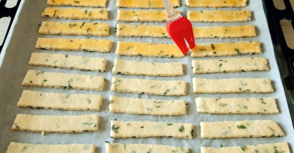 5 Dakikada hazır Peynirli Pratik Atıştırmalık Tarifi