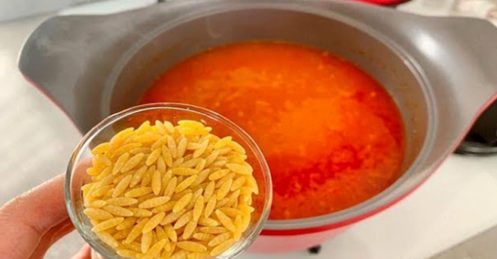 Aşırı Lezzetli ve Tam Kıvamında En Güzel Şehriye Çorbası Tarifi