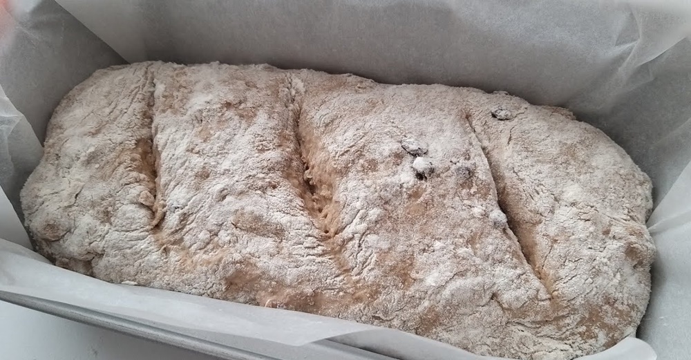 Yoğurmadan Ev Yapımı Tam Buğday Ekmeği Tarifi