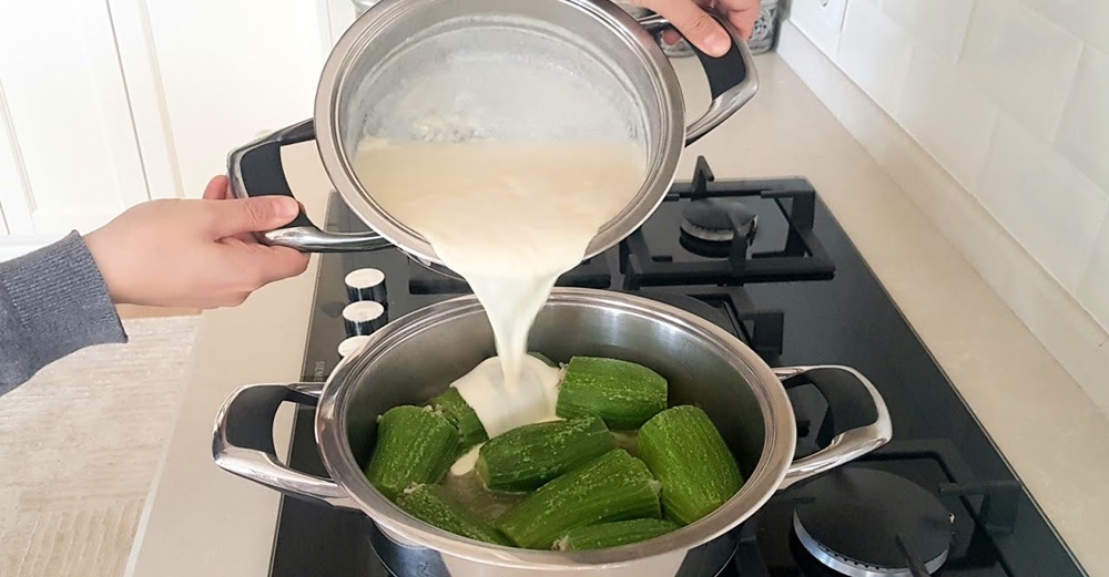 Damak Çatlatan Lezzetiyle Yoğurtla Pişen Kabak Dolması Tarifi