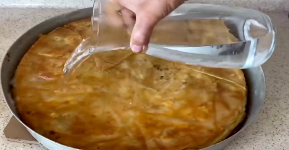 Annemin Ellerinden Gerçek Su Böreği Tarifi