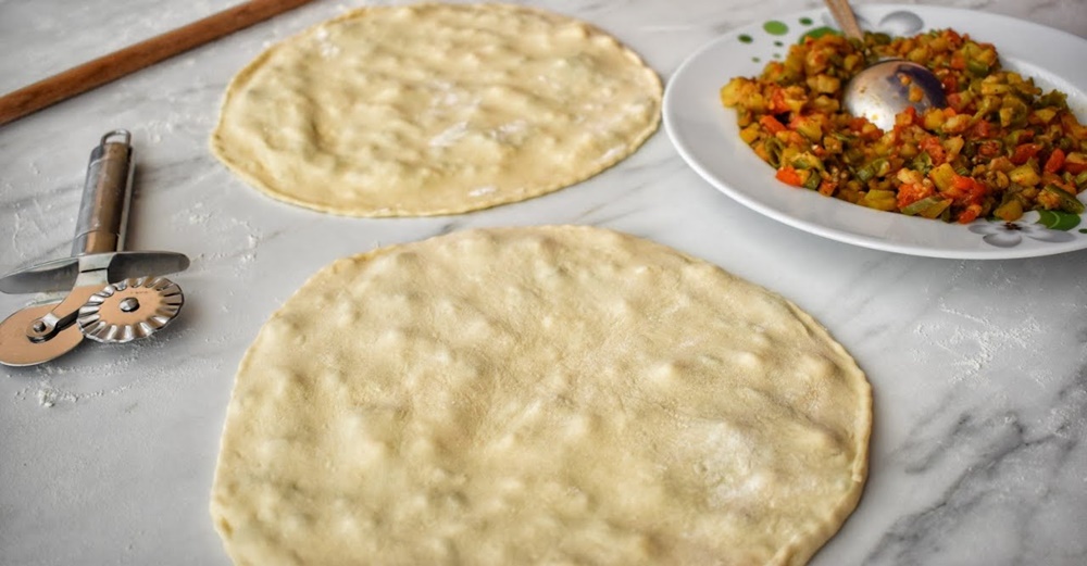 Defalarca Yapmak İsteyeceğiniz Çok Pratik Mayasız İncecik Gözleme Tarifi