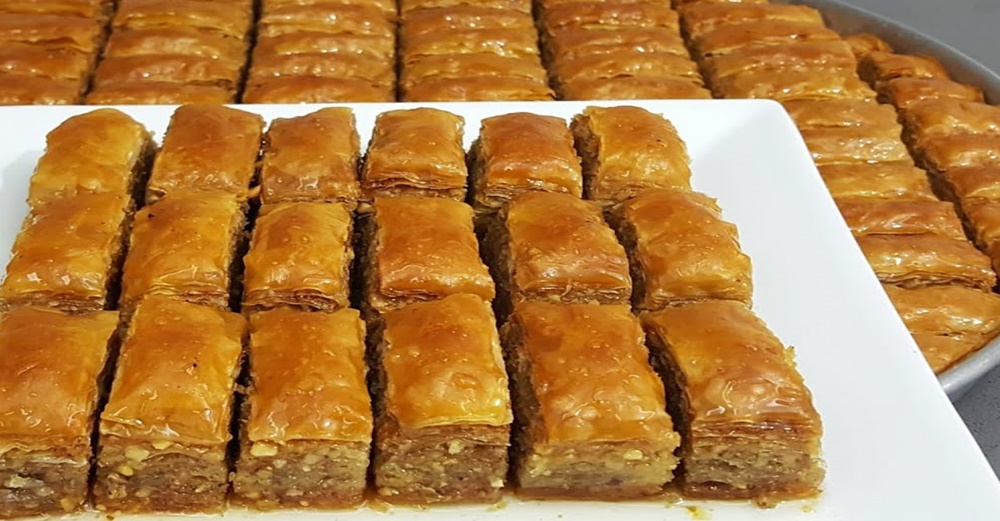 Kekli Baklavadan Sonra Ondan Daha Güzel Etimekli Ev Baklavası Tarifi