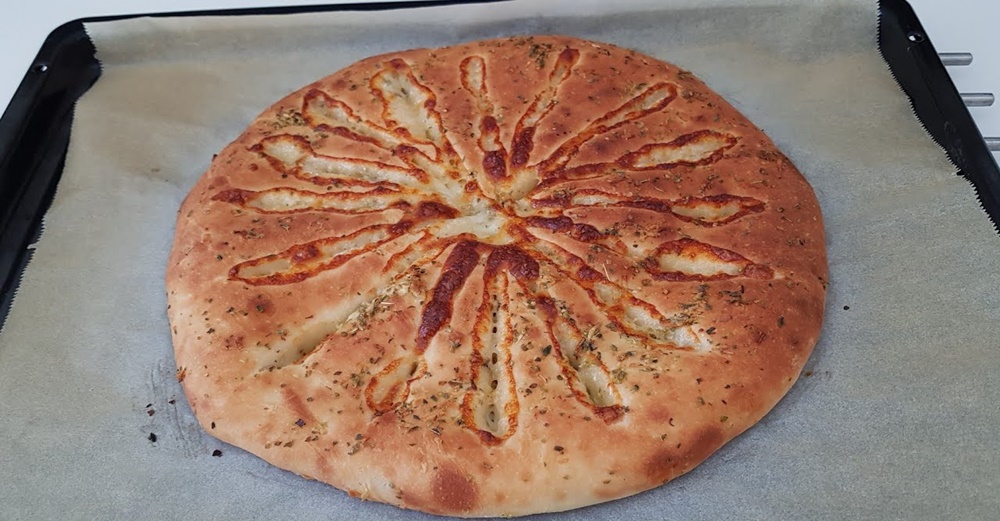 Sadece Kaşıkla Karıştırdığım Damak Çatlatan Lezzetiyle Çok Özel Bir Ekmek Tarifi