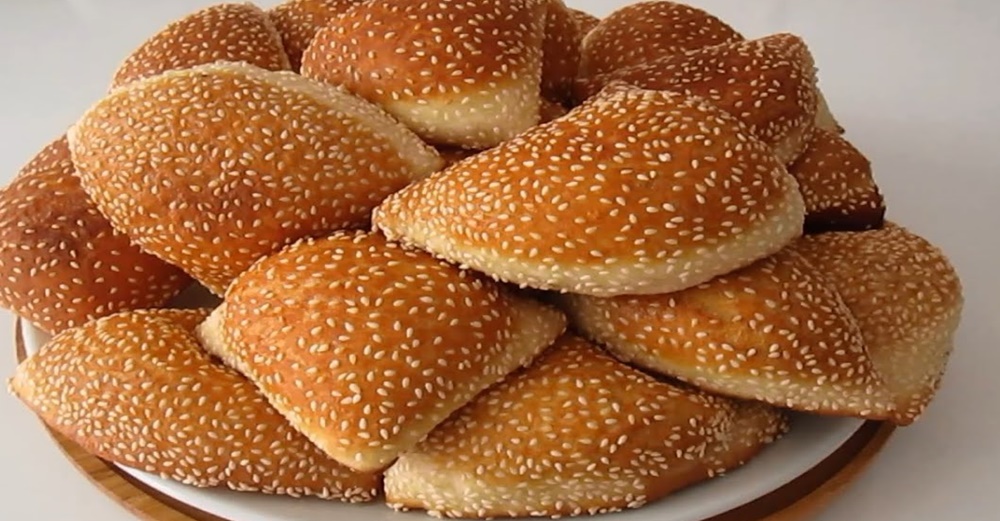 Böylesini İlk Defa Göreceğiniz Hiç Yağ Çekmeyen Susamlı Pamuk Pişi Tarifi