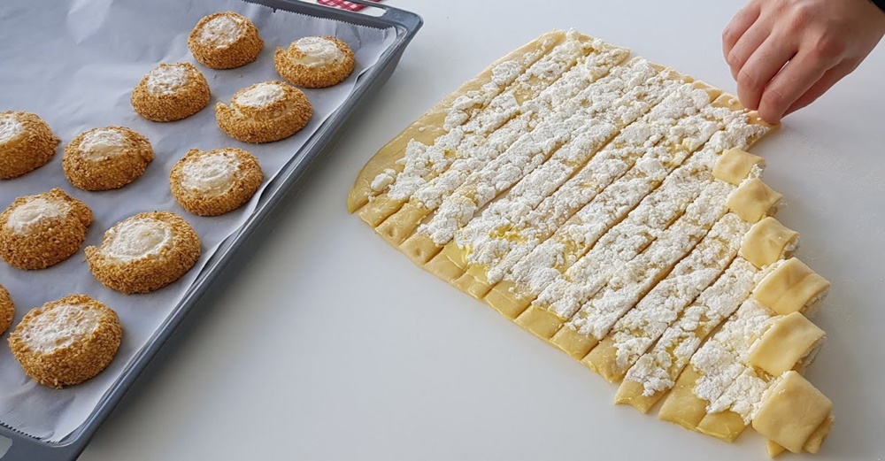 Kaç Tane Yediğinizi Sayamacağınız Susamlı Şerit Poğaça Tarifi