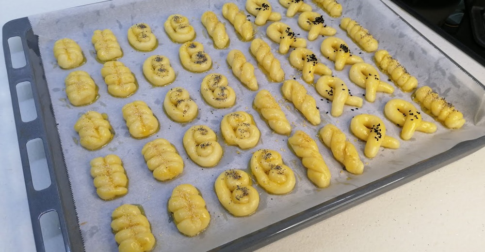 Çeşit Çeşit Tatlı Tuzlu Kurabiye Tarifi