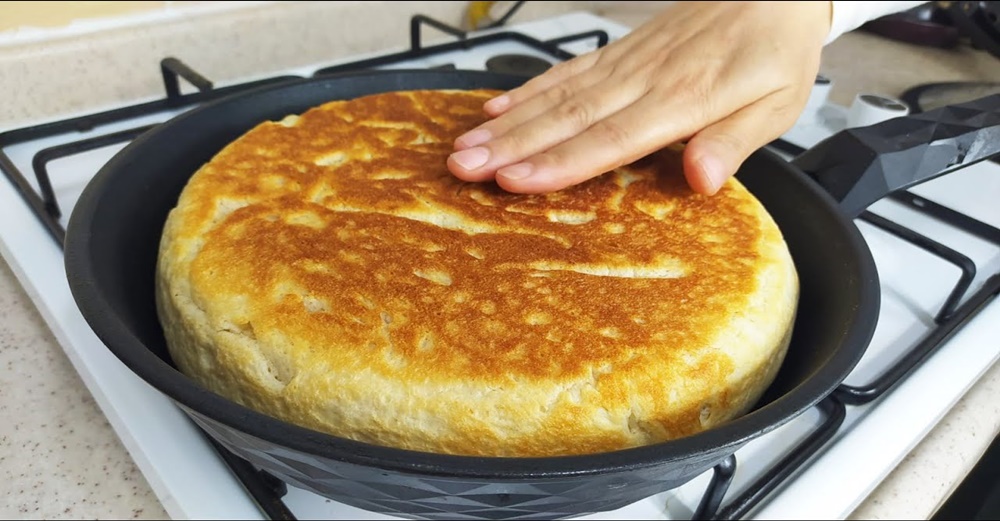 Evde Yapabileceğiniz En Güzel Mayalı Tavada Balon Ekmek Tarifi