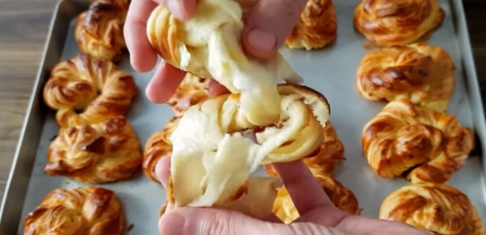 Damak Çatlatan Tel Tel Ayrılan Efsane Poğaça Tarifi