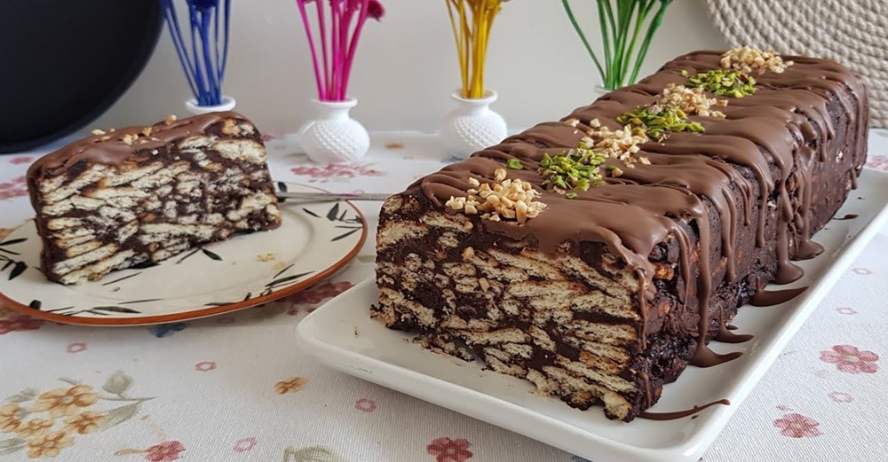 Damak Çatlatan Biküvili Mozaik Pasta Tarifi