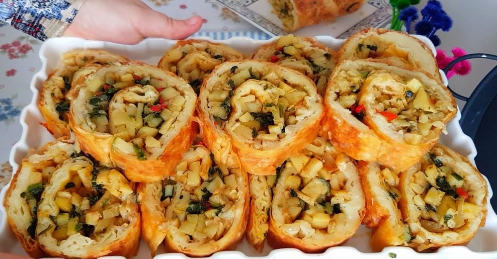 Sonucuna Hayran Kalacağınız Bol Malzemeli Yufkadan Rulo Börek Tarifi