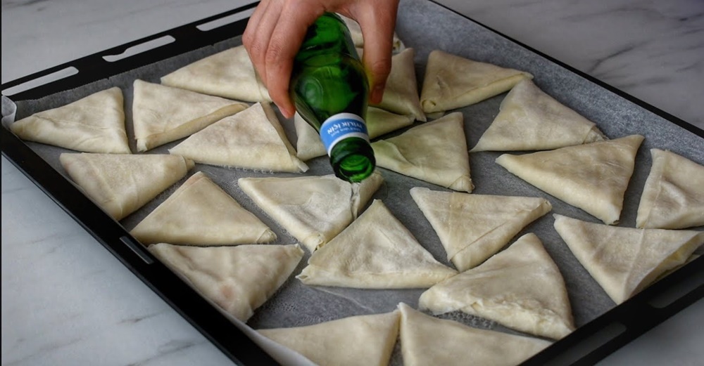 En Kolay Puf Puf Çıtır Börek Tarifi