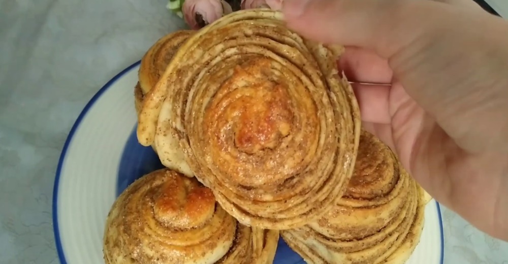Tel Tel Kat Kat Ayrılan Haşhaşlı Çörek Tarifi