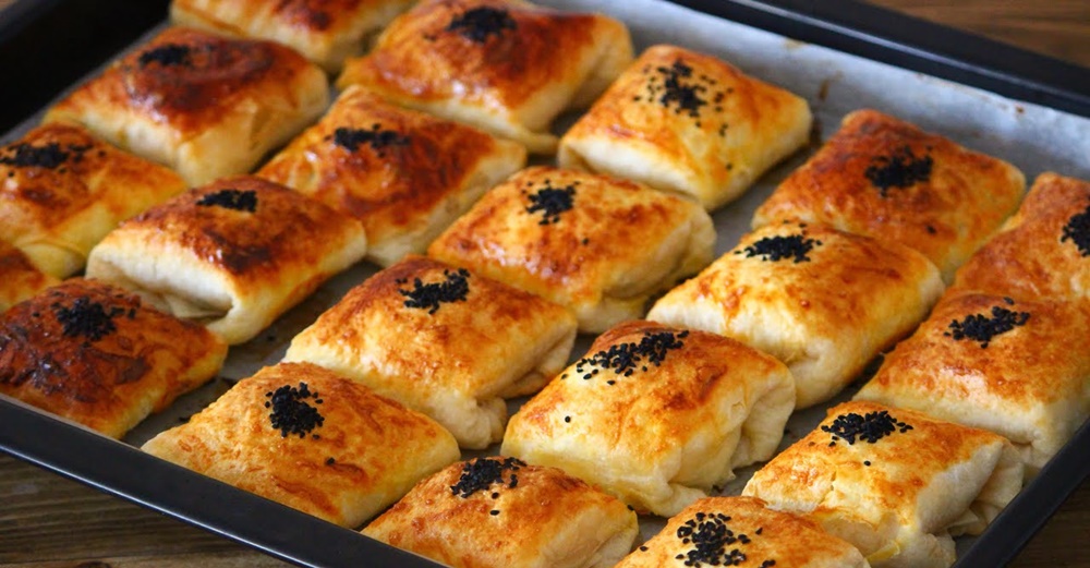 Her Zaman Kurtarıcım Olan Pratik Börek Tarifi