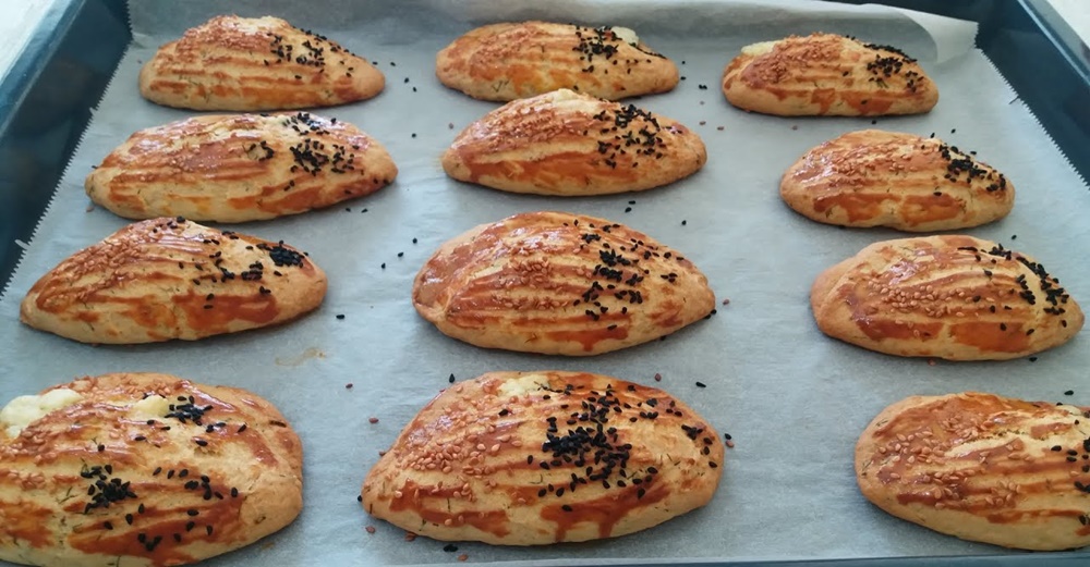 Mayasız Kıyır Poğaça Tarifi