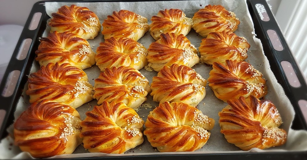 Tel Tel Ayrılan Mayalı Şerit Poğaça