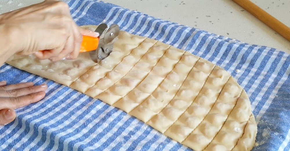 PÜF NOKTALARI İLE KOLAY MANTI TARİFİ