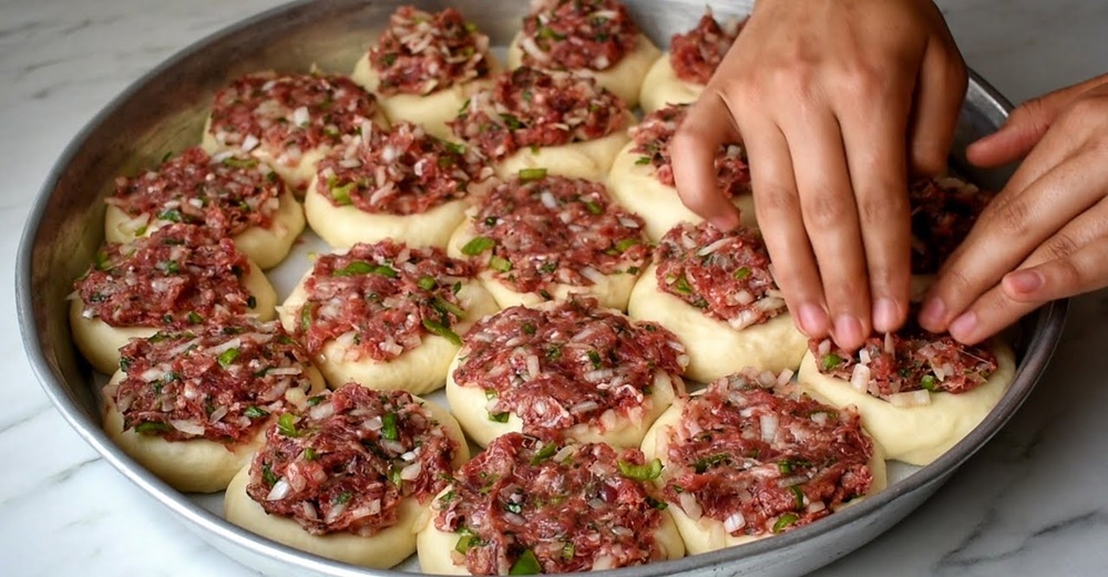 Nefis Kıymalı Çörek Tarifi